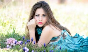 girl-1312945_960_720